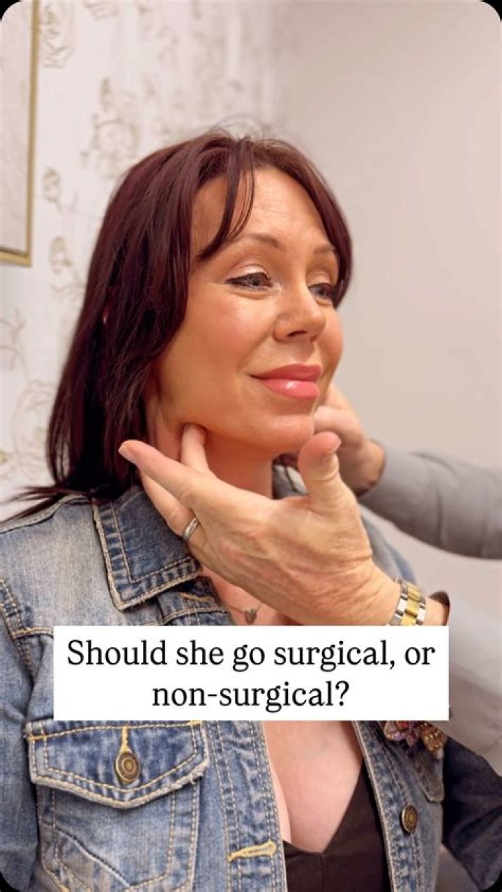 Jerry Hall: plastic surgery ‘makes perfectly intelligent women look like lunatics’