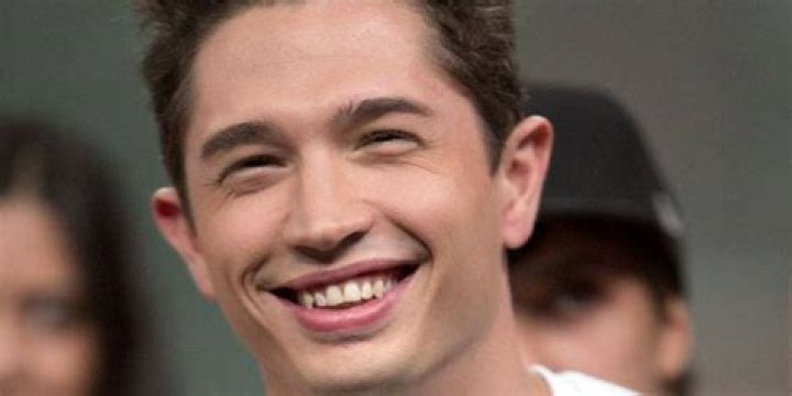 Joe Dinicol - Age, Family, Bio