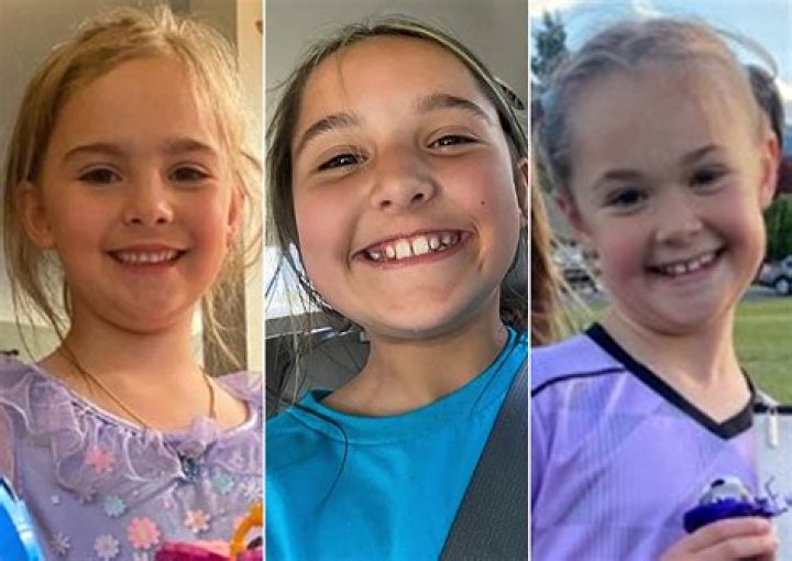 Joe Simpson sells pictures he takes of his daughters