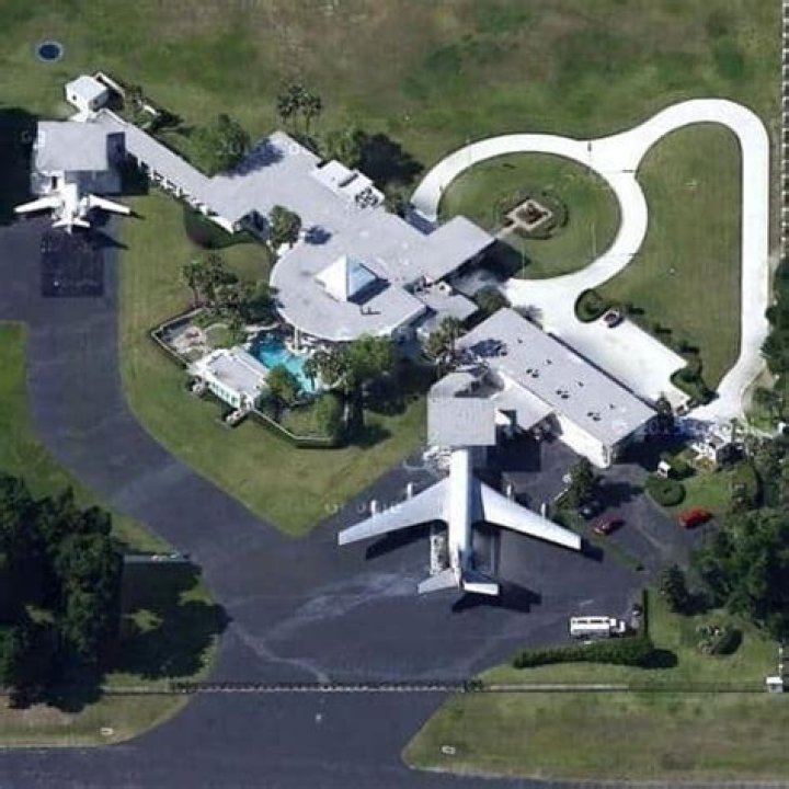John Travolta Net Worth: Houses & Career