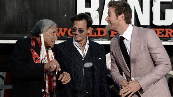 Johnny Depp & Armie Hammer’s crazy red suit in London: who looks better?