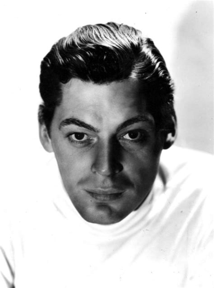 Johnny Weissmuller Net Worth - Wiki, Age, Weight and Height, Relationships, Family, and More
