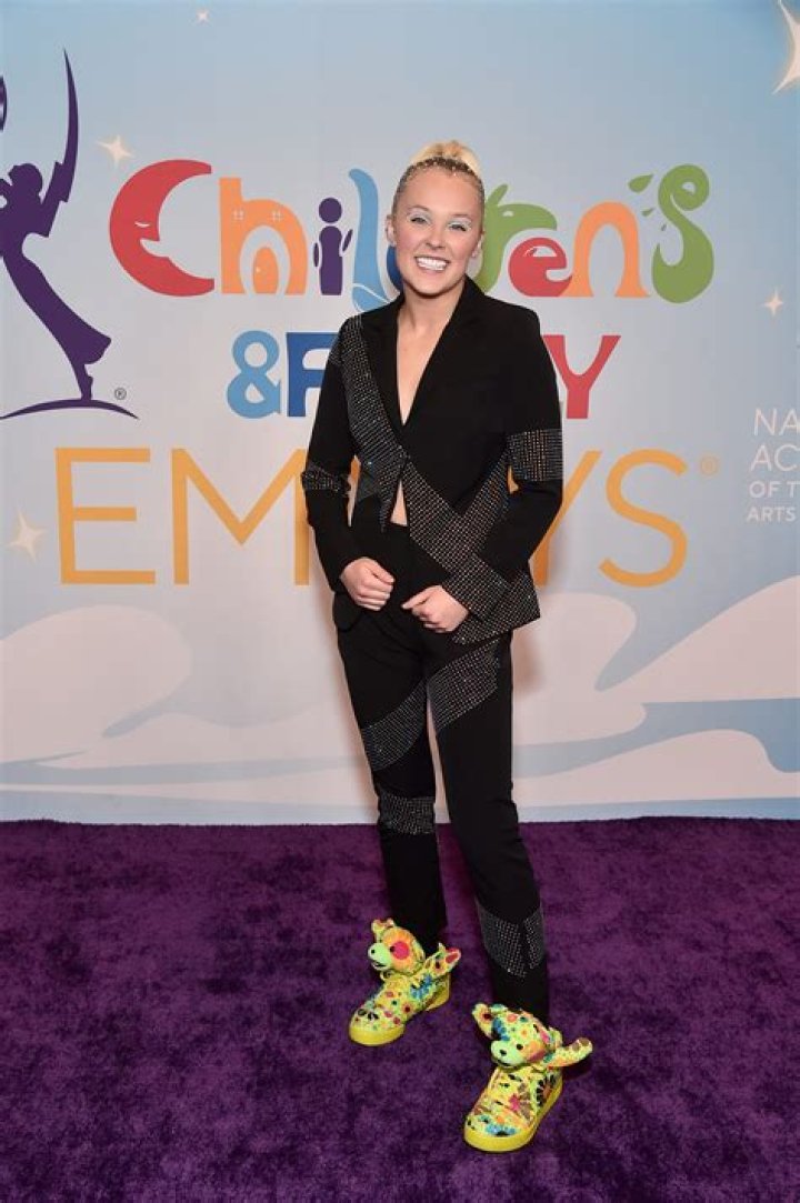 Jojo Siwa Net Worth - Wiki, Age, Weight and Height, Relationships, Family, and More