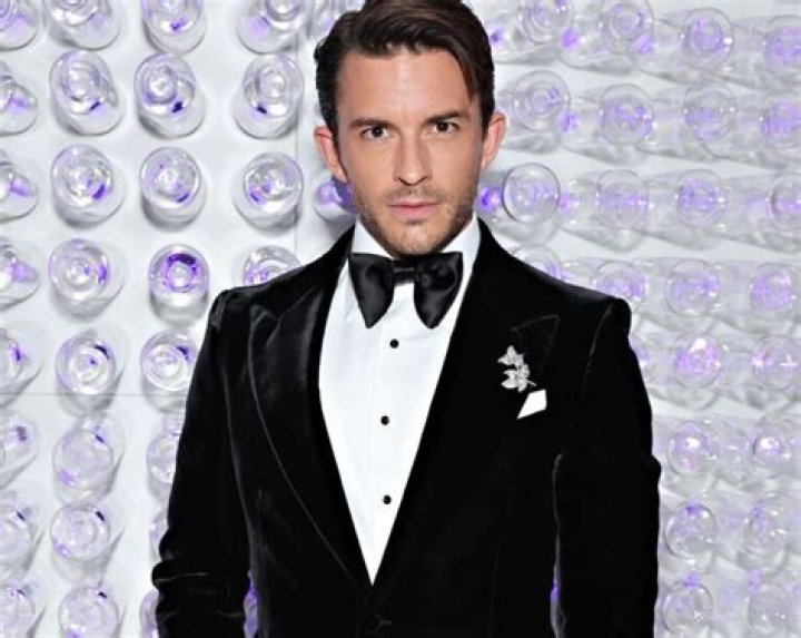 Jonathan Bailey Net Worth 2023: How Much Does He Earn From Brigerton? 