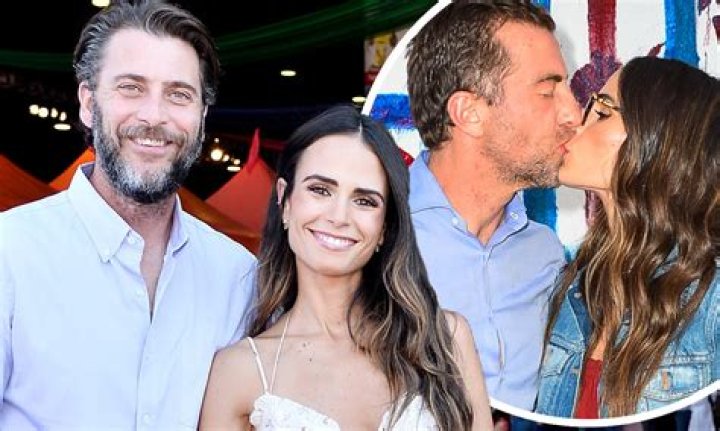 Jordana Brewster flew to see a guy she met once before, days after her separation
