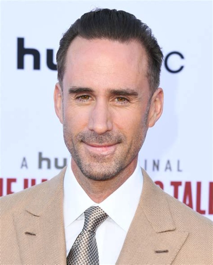 Joseph Fiennes Net Worth - Wiki, Age, Weight and Height, Relationships, Family, and More