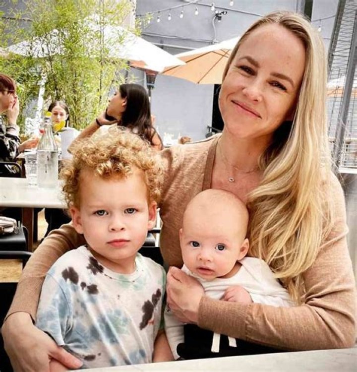 Julie Berman - Age, Family, Bio