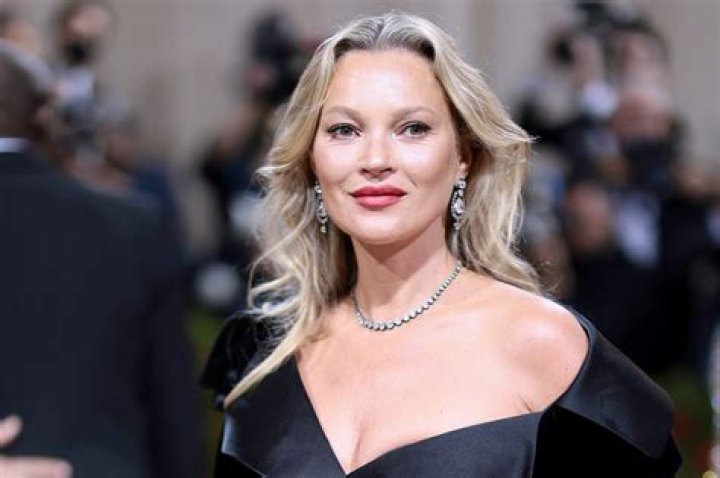 Kate Moss Net Worth: Lifestyle & Vacations