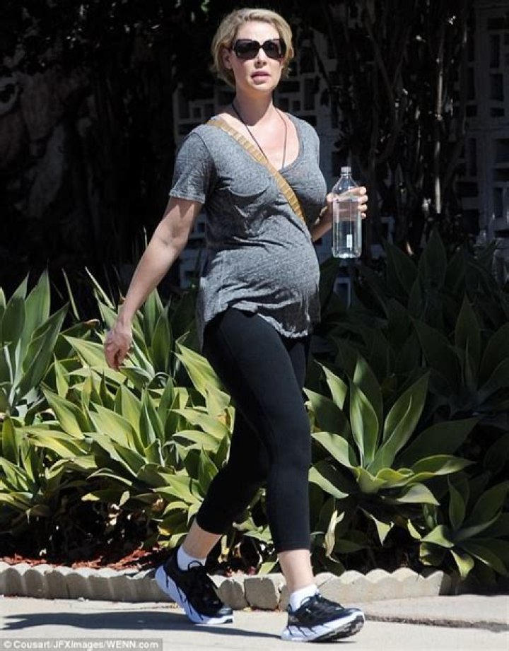 Katherine Heigl gained 50 pounds while pregnant, has lost most of it