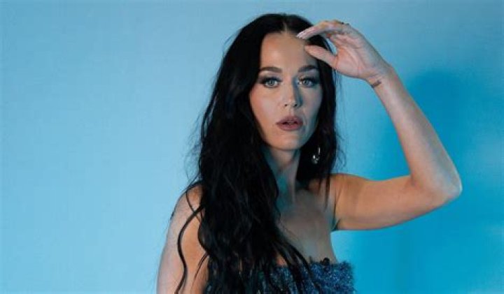 Katy Perry ‘proves’ she didn’t date Sparkles: ‘I fart in front of him. Properly fart’