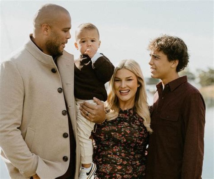 Kayla Shea - Age, Family, Bio