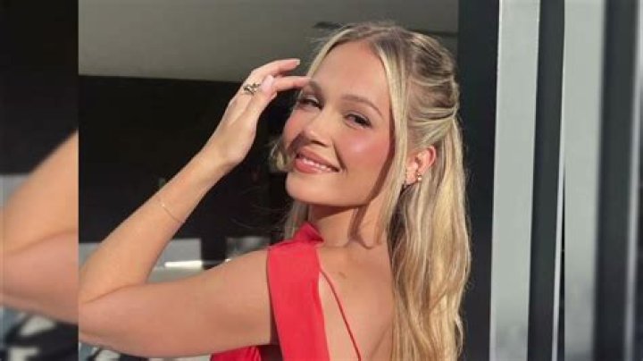 Kelli Berglund Bio (Wiki) 