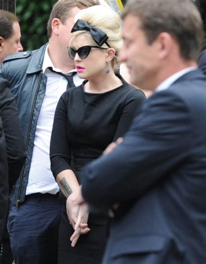 Kelly Osbourne does a tribute beehive for Amy Winehouse’s funeral