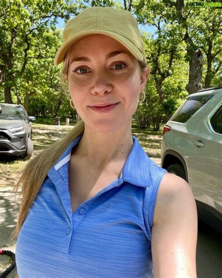 Kelsey Calemine Bio (Wiki) 
