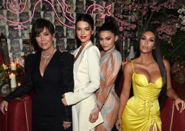Kendall Jenner Going Bankrupt Over Fyre Fest Lies?
