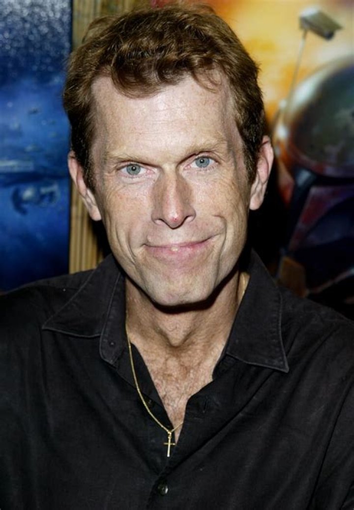 Kevin Conroy height and weight