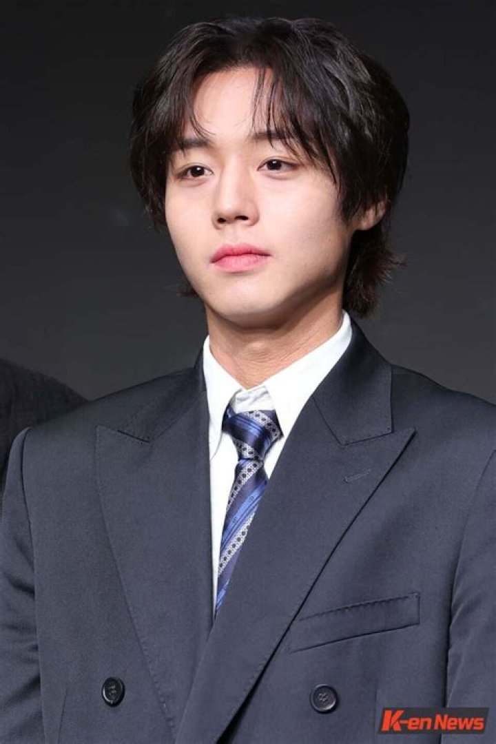 Kim Ji-hoon - Age, Family, Bio