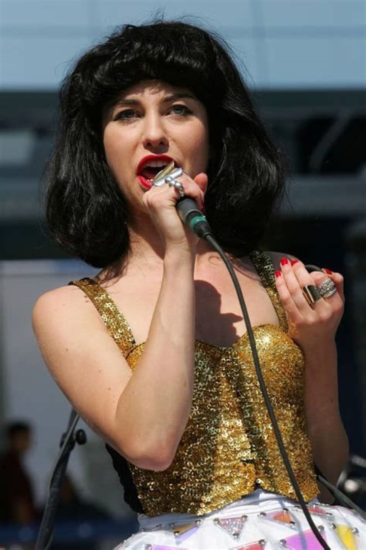 Kimbra Lee Bio (Wiki) 