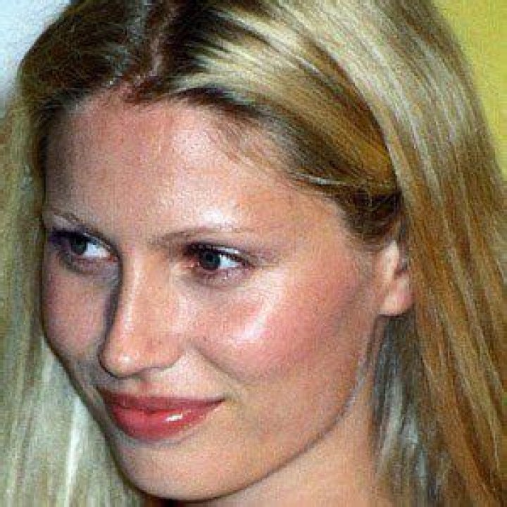 Kirsty Hume Bio (Wiki) 