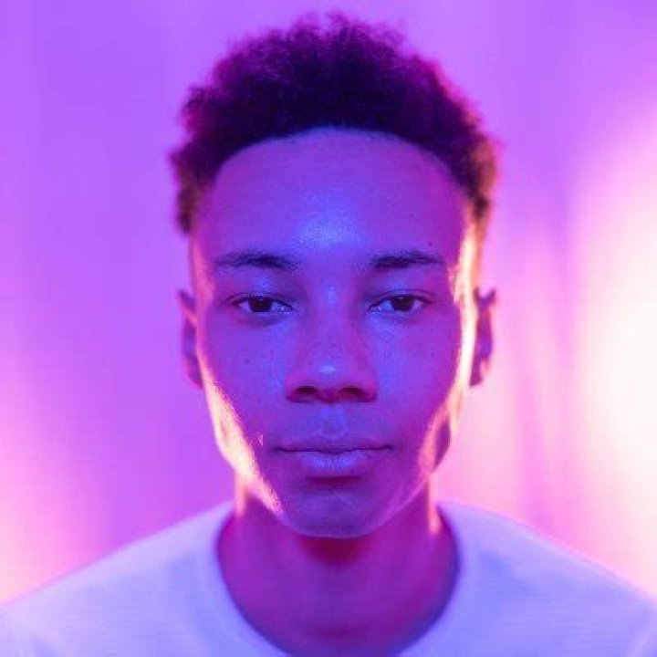 Kit Young Bio (Wiki) 