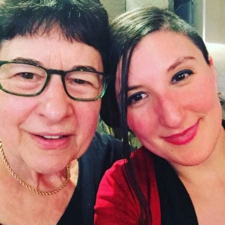 Know The Relationship Status and Net Worth of American Writer, Lux Alphtraum
