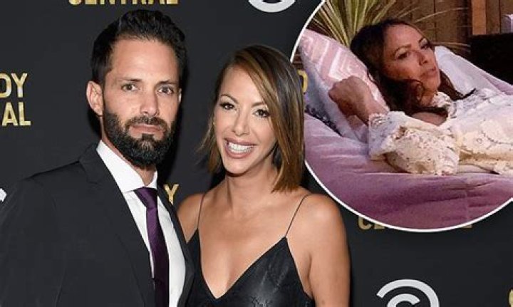 Kristen Doute calls her break up with Ex Brian Carter “Conscious Uncoupling”! Check out Kristen’s 70s inspired At-Home office!