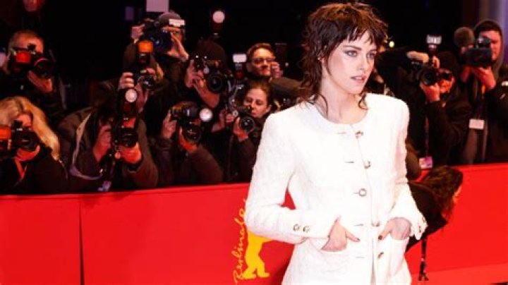 Kristen Stewart Net Worth - Wiki, Age, Weight and Height, Relationships, Family, and More