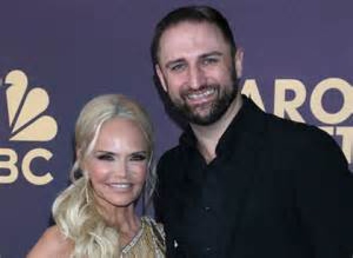 Kristin Chenoweth - Age, Family, Bio
