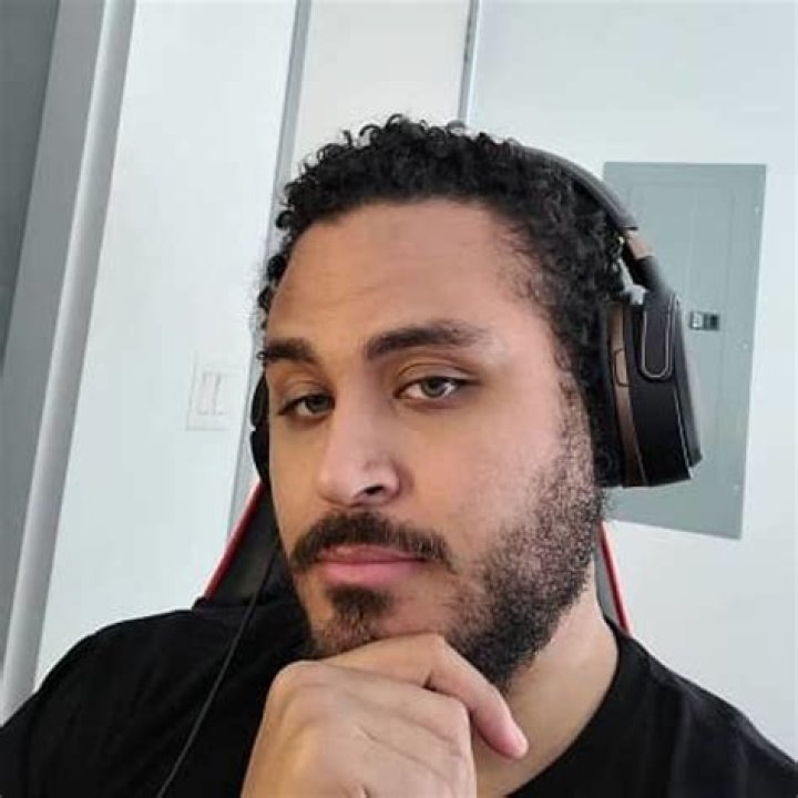 Kyle Fox Bio (Wiki) 