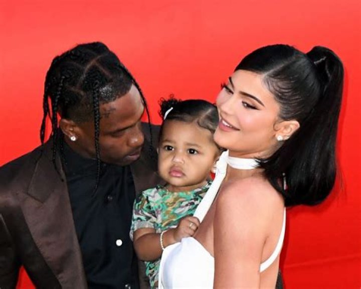 Kylie Jenner inks hubby on Travis Scott’s biceps! Is the couple secretly married?