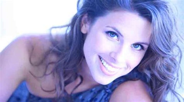 Lauren Bohlander Bio (Wiki) 