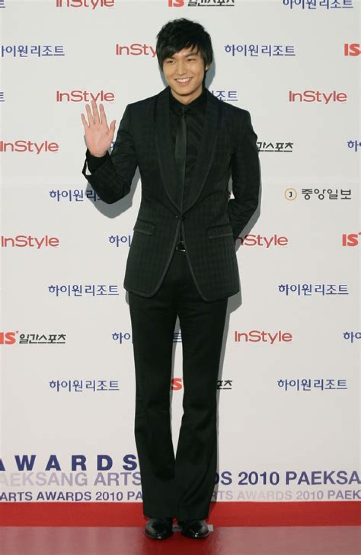 Lee Min-Ho Net Worth - Wiki, Age, Weight and Height, Relationships, Family, and More