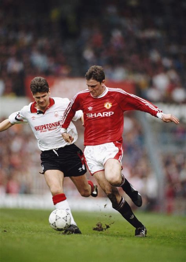 Lee Sharpe Net Worth - Wiki, Age, Weight and Height, Relationships, Family, and More