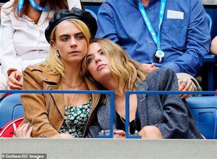 Lesbian couple, Cara Delevingne and Ashley Benson have split!