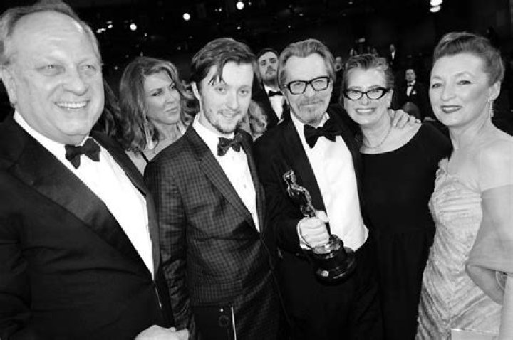 Lesley Manville Husband: Married To Gary Oldman, Son Alfie Oldman Family And Net Worth