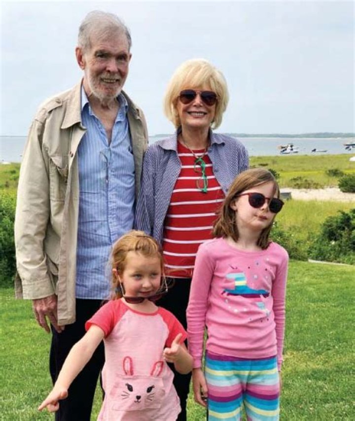 Lesley Stahl - Age, Family, Bio