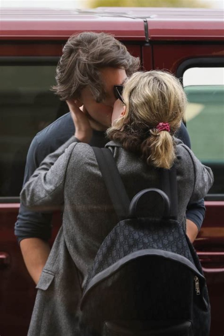 Lili Reinhart ‘Making out’ with TikTok star Jack Martin outside of Los Angeles International Airport