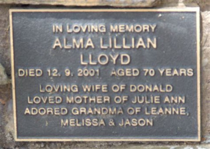 Lillian Lloyd - Age, Family, Bio