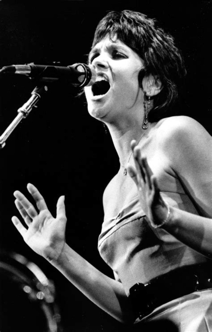 Linda Ronstadt Bio (Wiki) 
