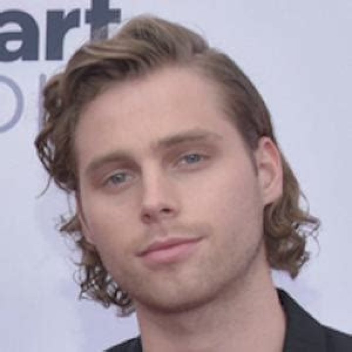 Luke Hemmings Bio (Wiki) 