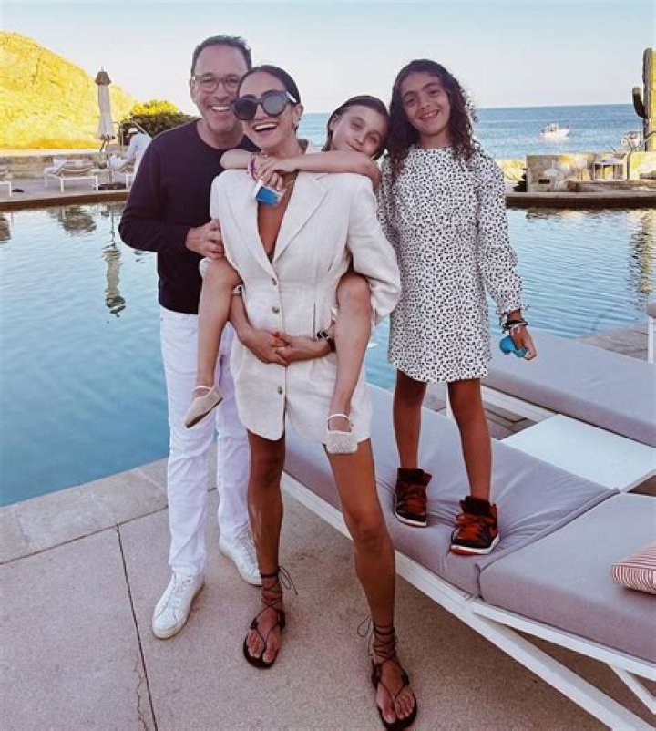 Mandana Dayani - Age, Family, Bio