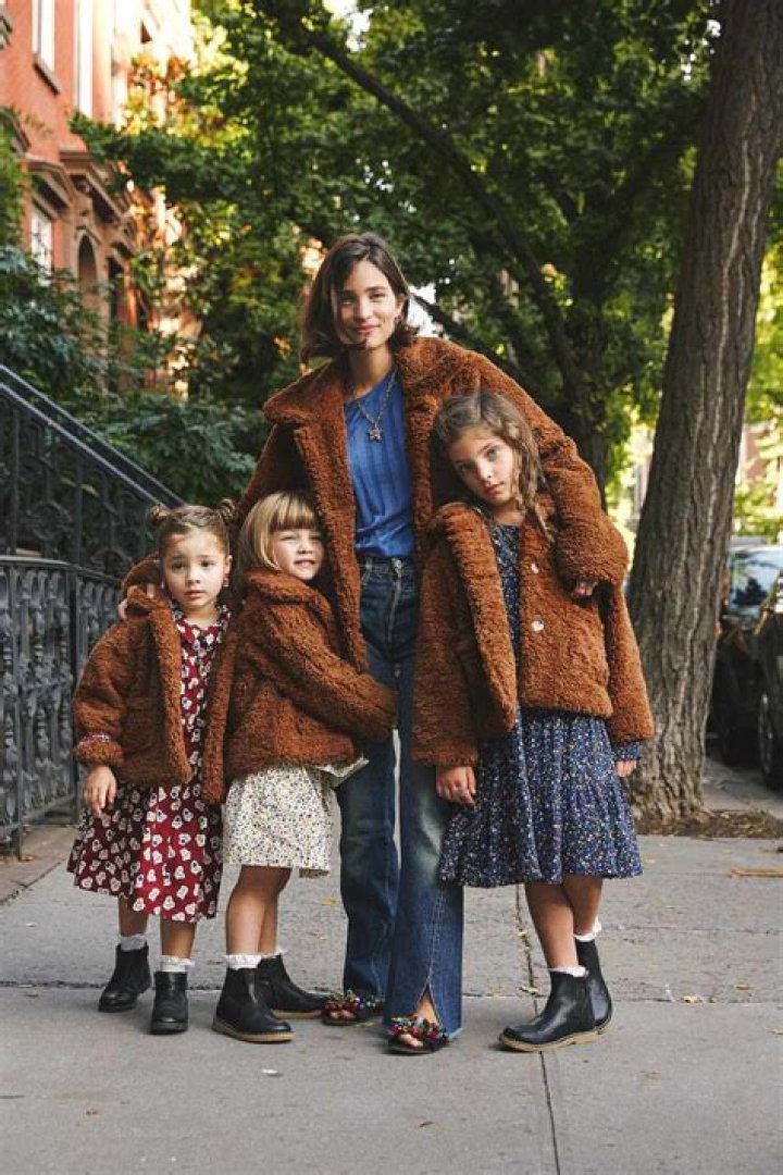 Maria Duenas Jacobs - Age, Family, Bio