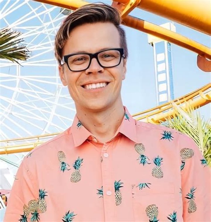 Matt Yoakum Bio (Wiki) 