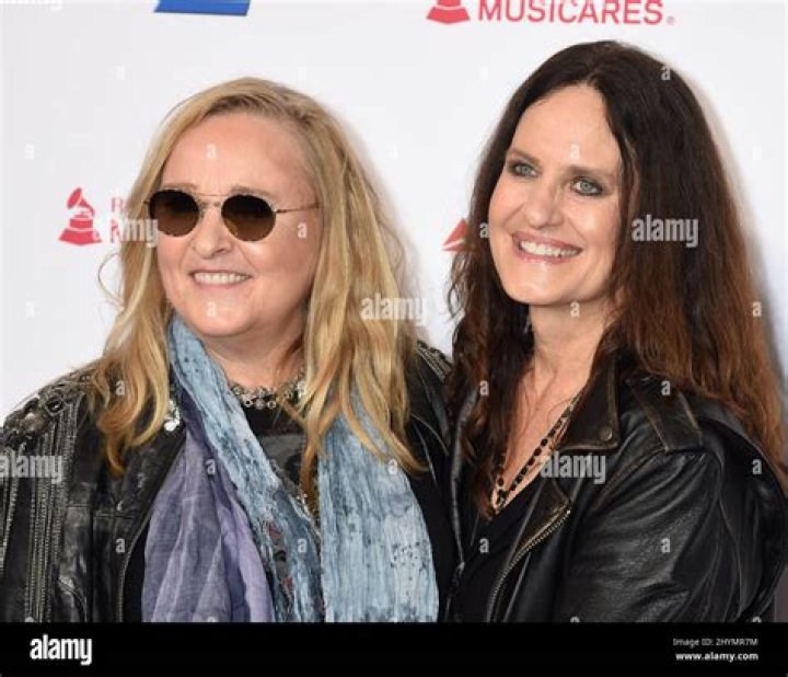 Melissa Etheridge and Linda Wallem were married over the weekend (update)