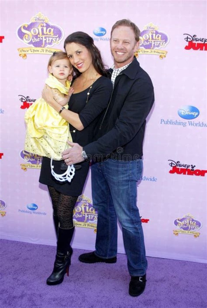 Mia Loren Ziering Bio (Wiki) 