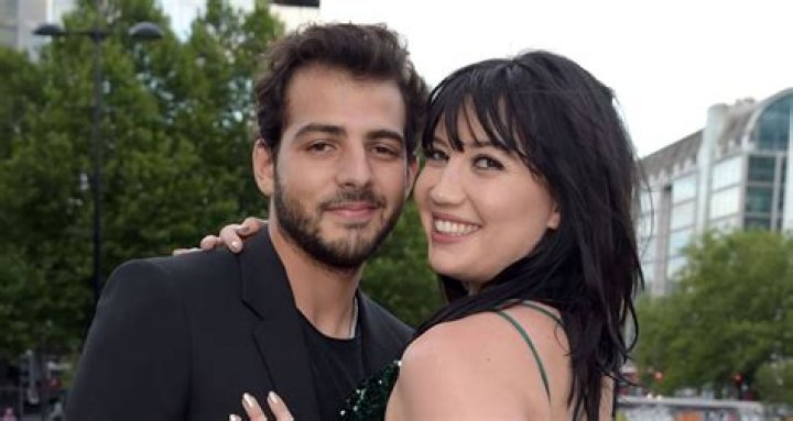 Model Daisy Lowe Engaged to Boyfriend Jordan Saul!