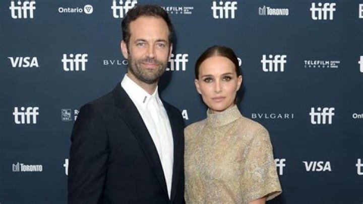 Natalie Portman quietly filed for divorce last year & it’s already been finalized
