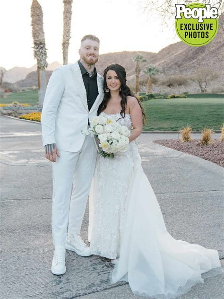 NFL Pro Maxx Crosby is married to his fiancee Rachel Washburn after a year of engagement 