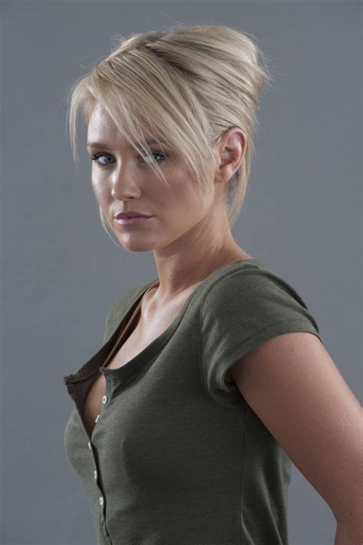 Nicky Whelan Bio (Wiki) 