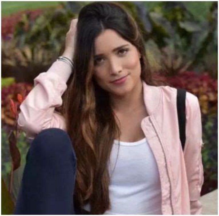 Nicole Lopez-Alvar Bio (Wiki) 